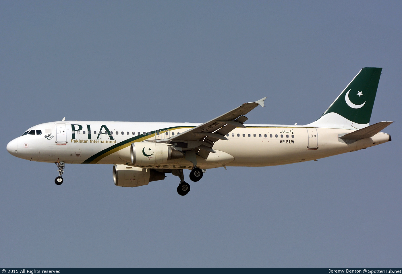 Photo of AP-BLW - Airbus A320-214 operated by PIA Pakistan International Airlines