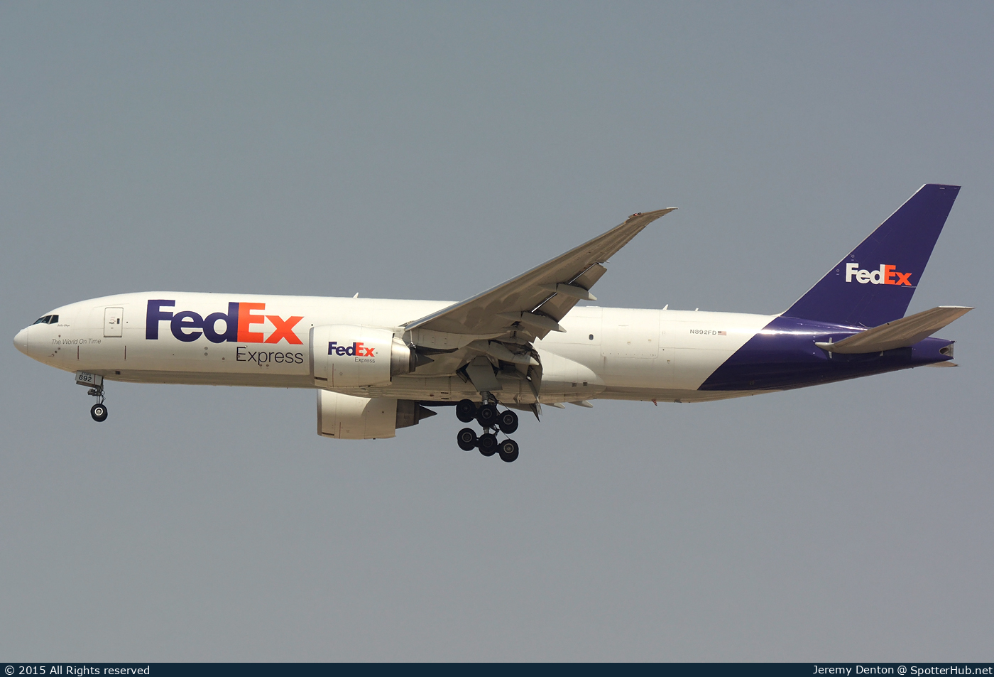 Photo of N892FD - Boeing 777-FS2 operated by FedEx