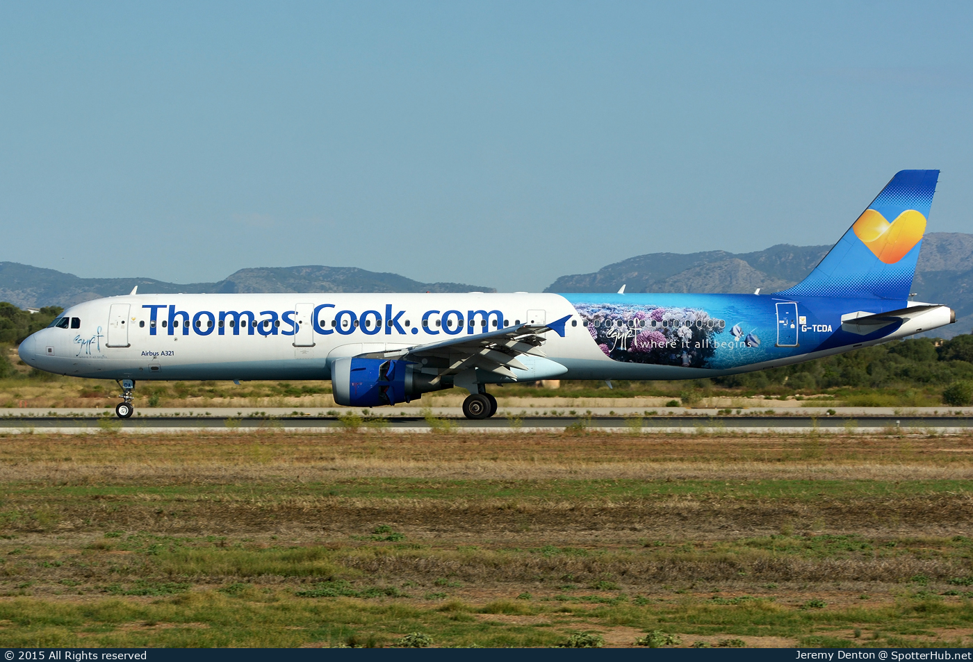 Photo of G-TCDA - Airbus A321-211 operated by Thomas Cook Airlines