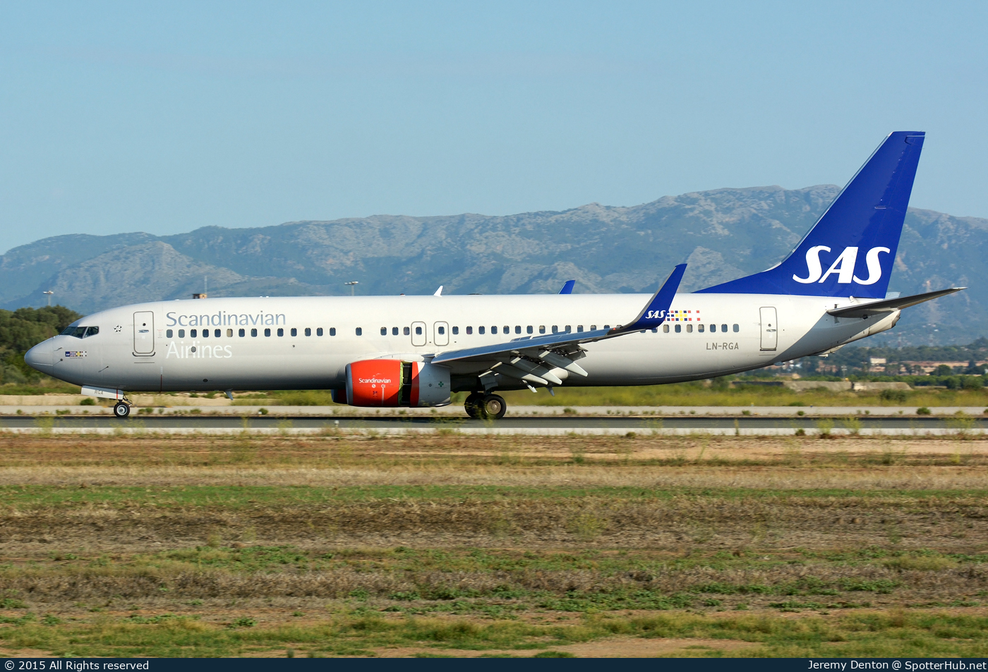 Photo of LN-RGA - Boeing 737-86N operated by SAS Scandinavian Airlines