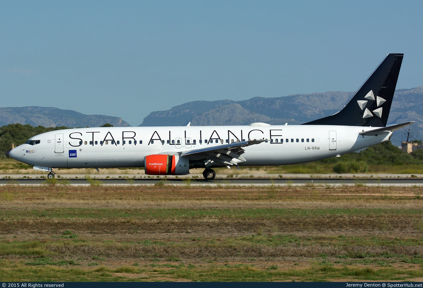 Photo of LN-RRW - Boeing 737-883 operated by SAS Scandinavian Airlines