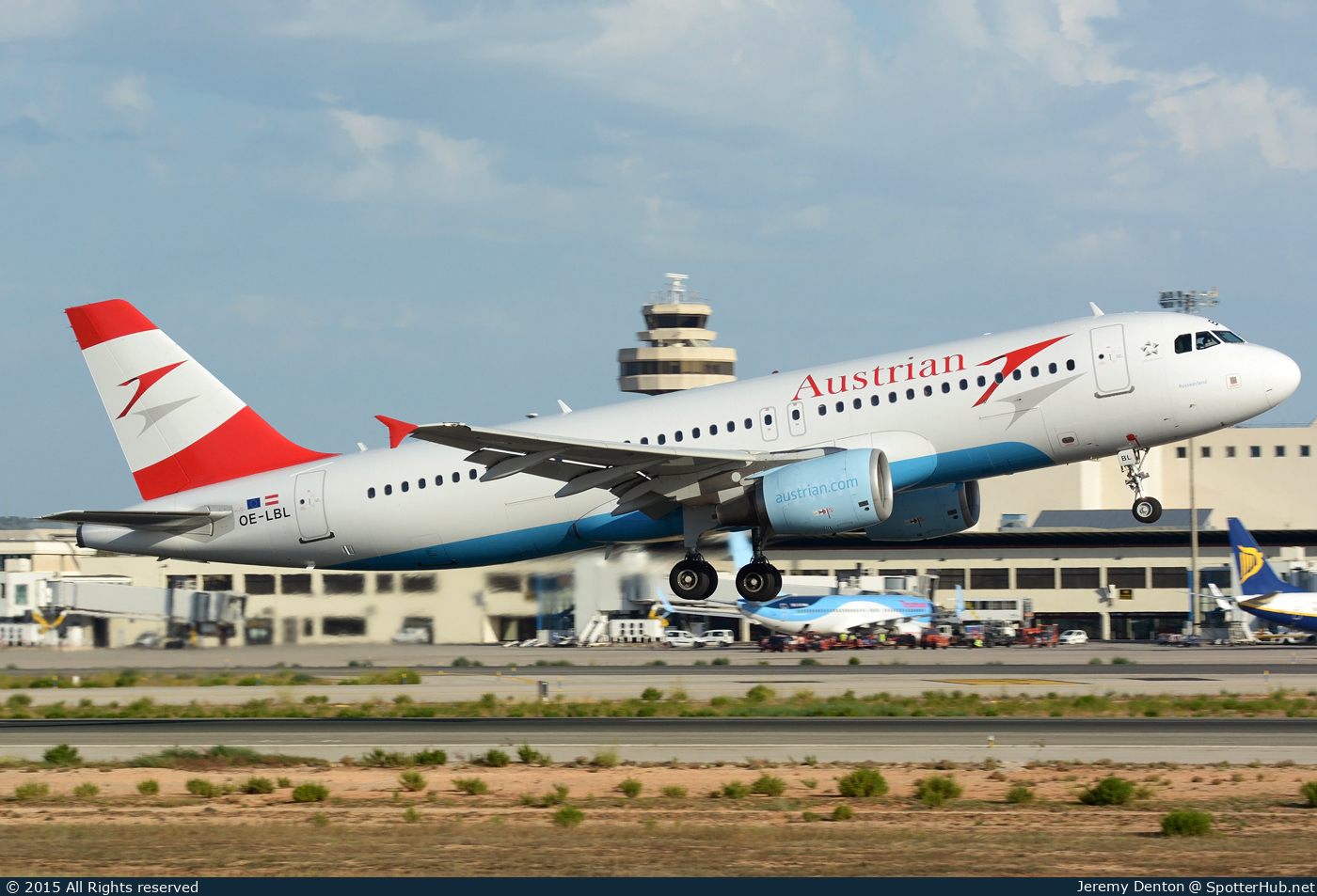 Photo of OE-LBL - Airbus A320-214 operated by Austrian Airlines