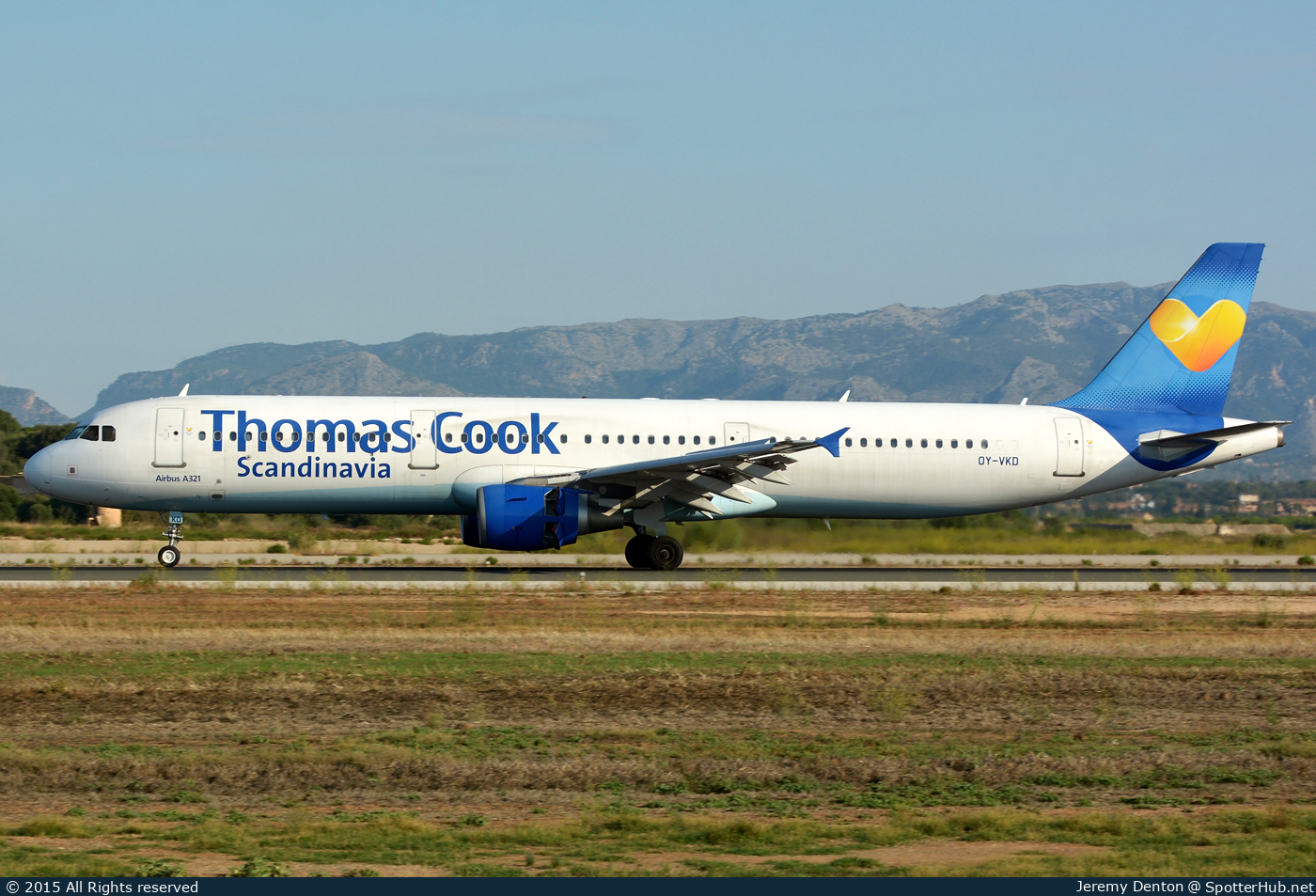 Photo of OY-VKD - Airbus A321-211 operated by Thomas Cook Airlines Scandinavia