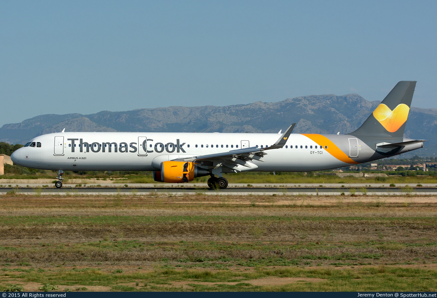 Photo of OY-TCI - Airbus A321-211 operated by Thomas Cook Airlines Scandinavia
