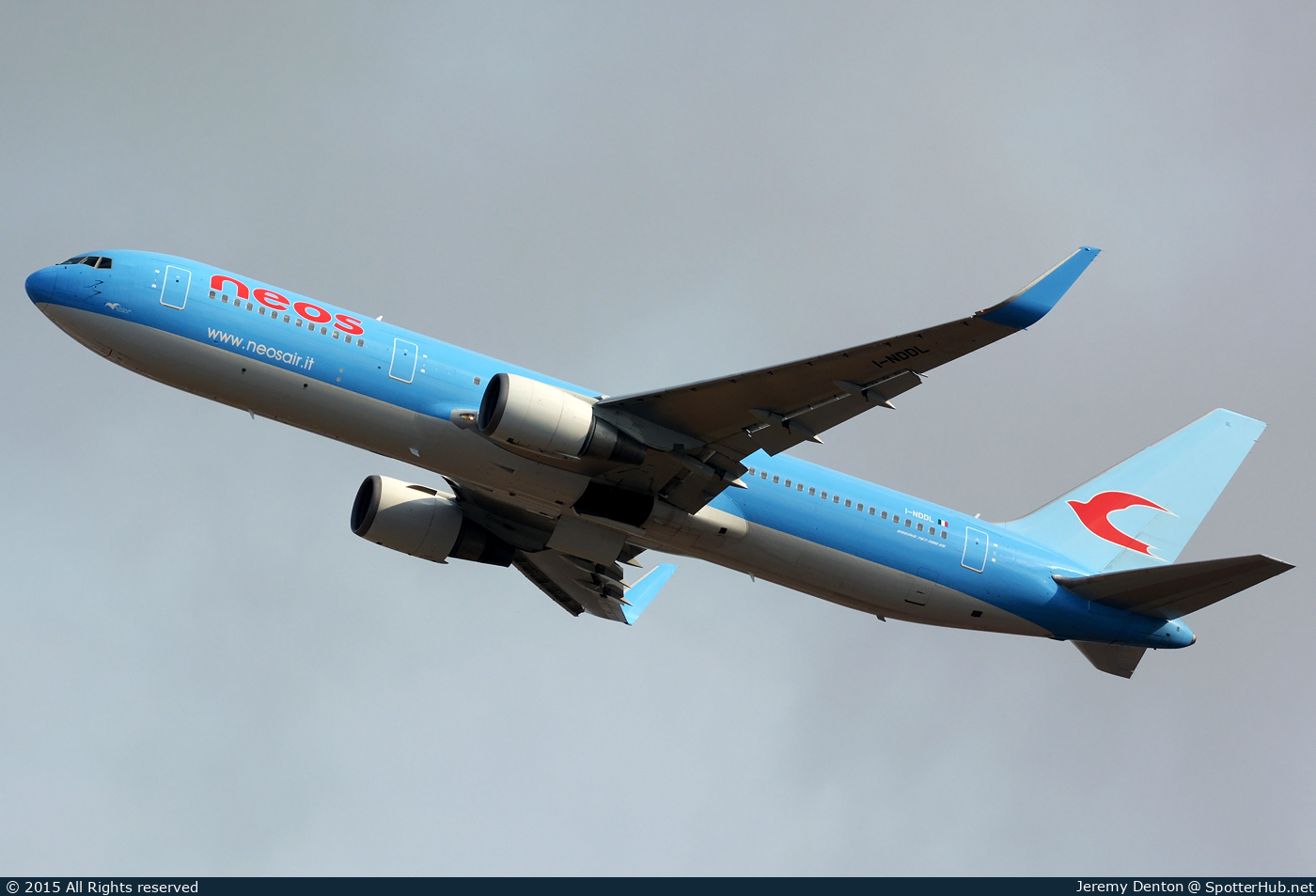 Photo of I-NDDL - Boeing 767-324(ER) operated by Neos