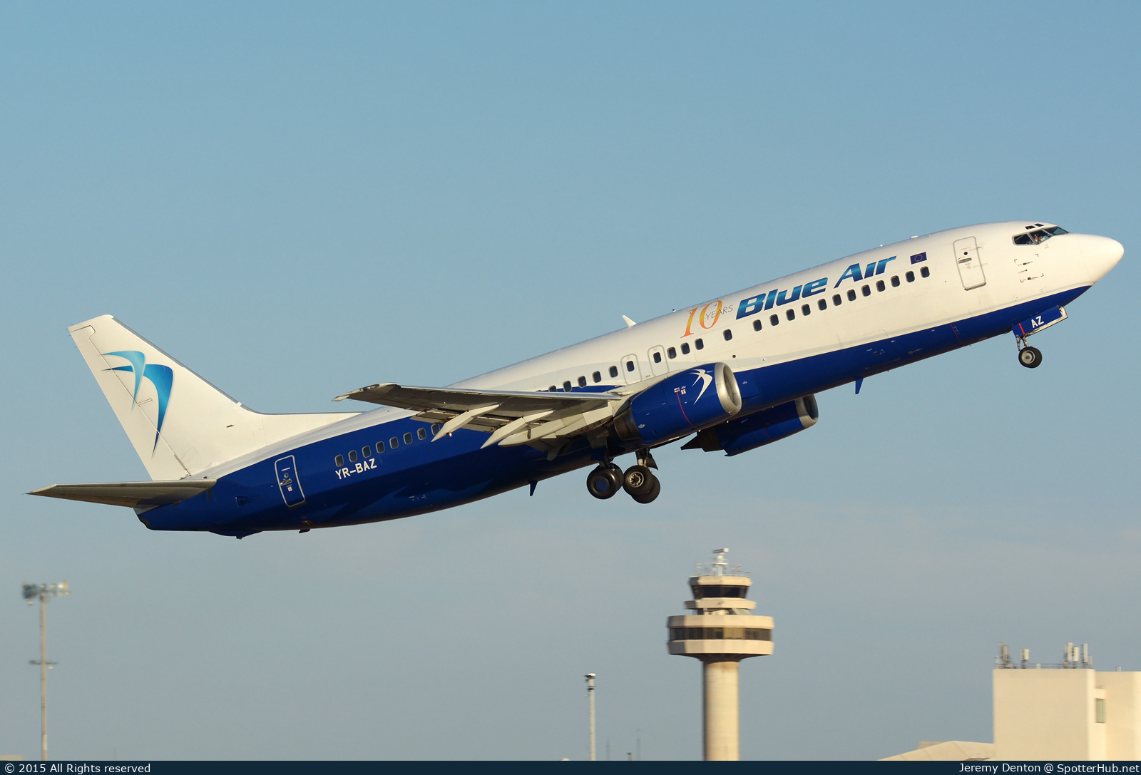 Photo of YR-BAZ - Boeing 737-405 operated by Blue Air