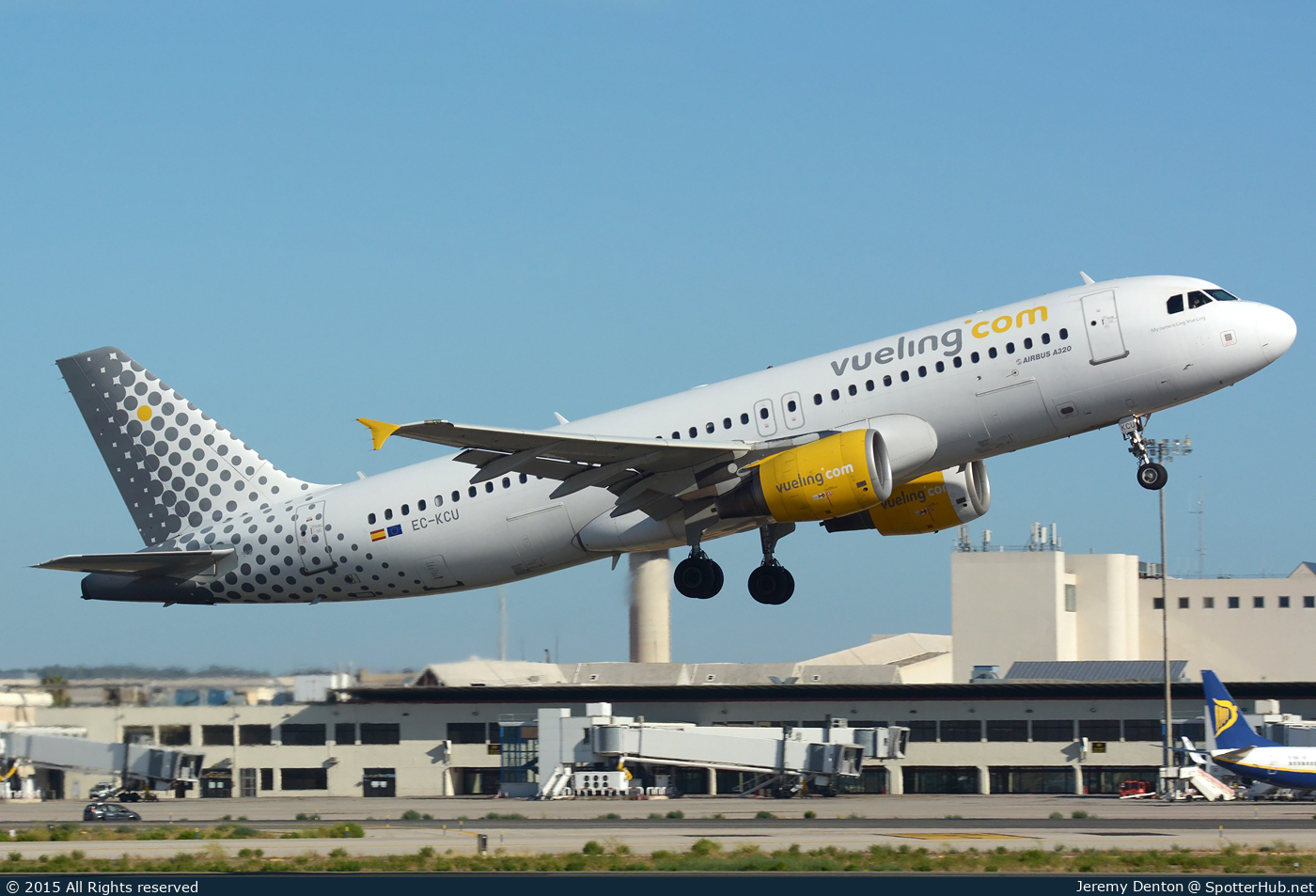 Photo of EC-KCU - Airbus A320-216 operated by Vueling