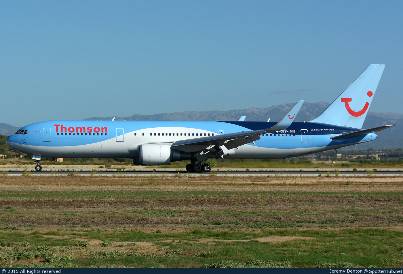 Photo of G-OBYH - Boeing 767-304(ER) operated by Thomson Airways