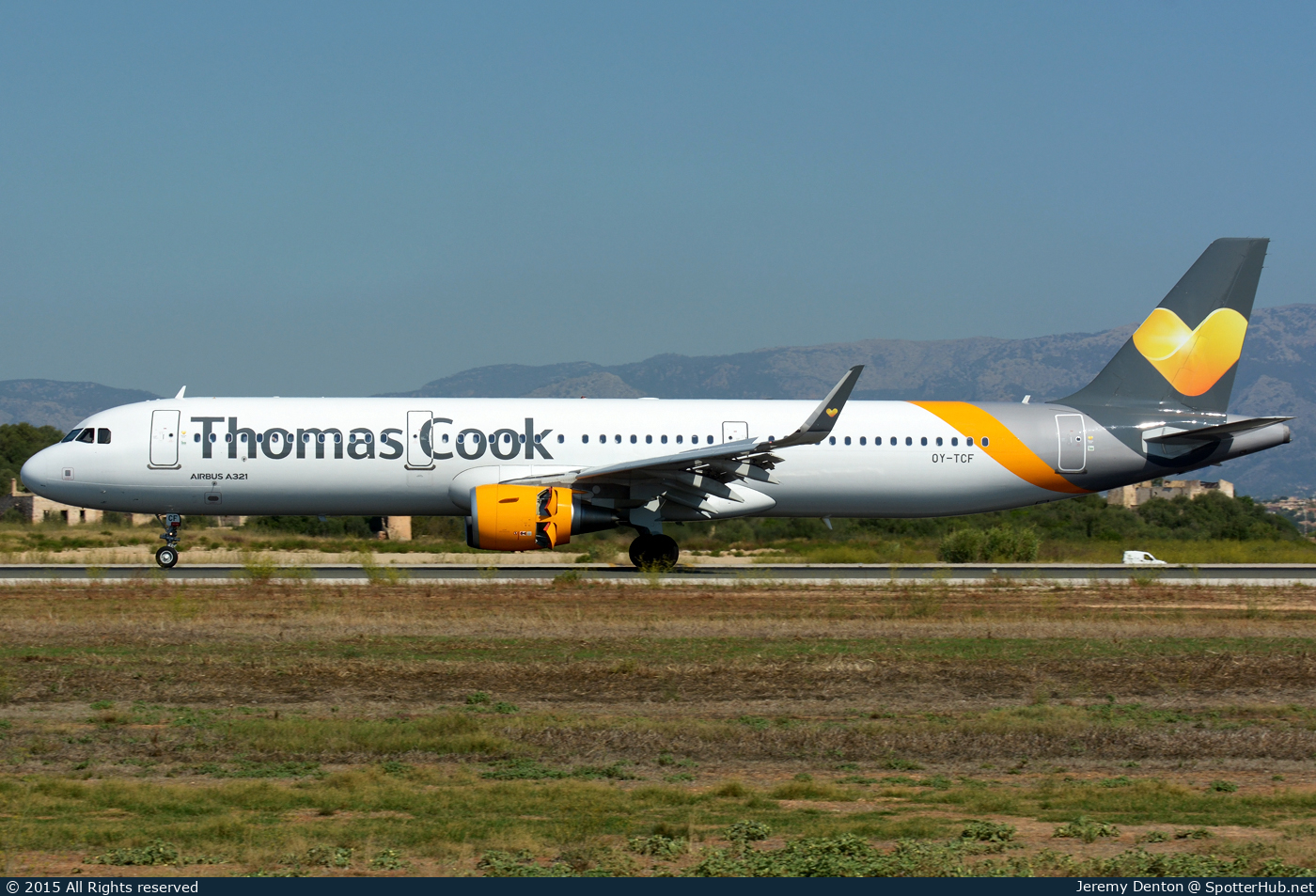 Photo of OY-TCF - Airbus A321-211 operated by Thomas Cook Airlines Scandinavia