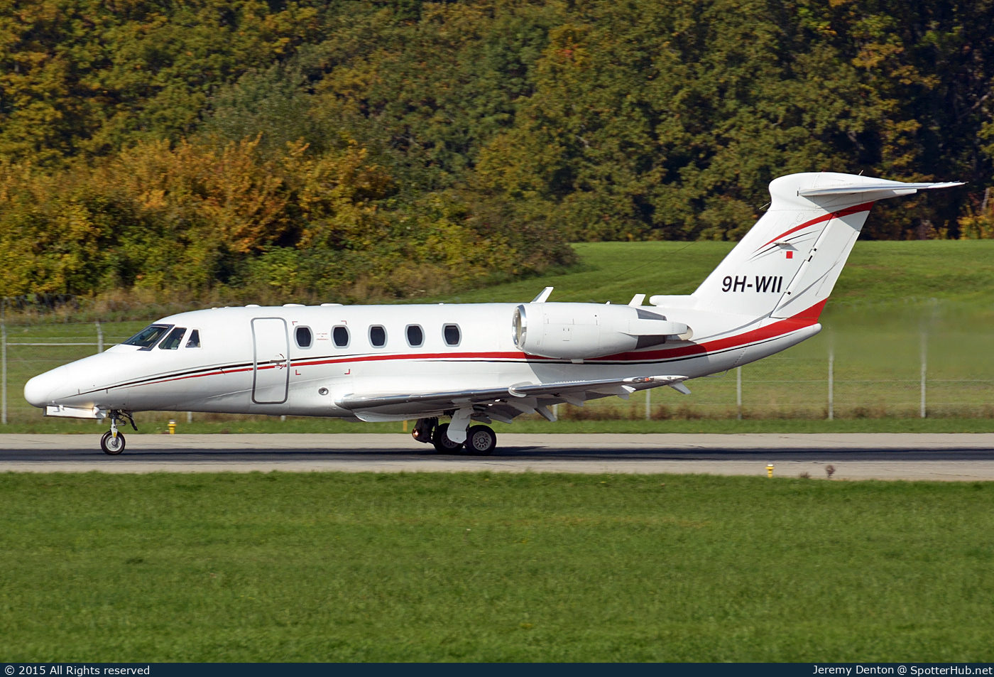 Photo of 9H-WII - Cessna 650 Citation VII operated by Luxwing