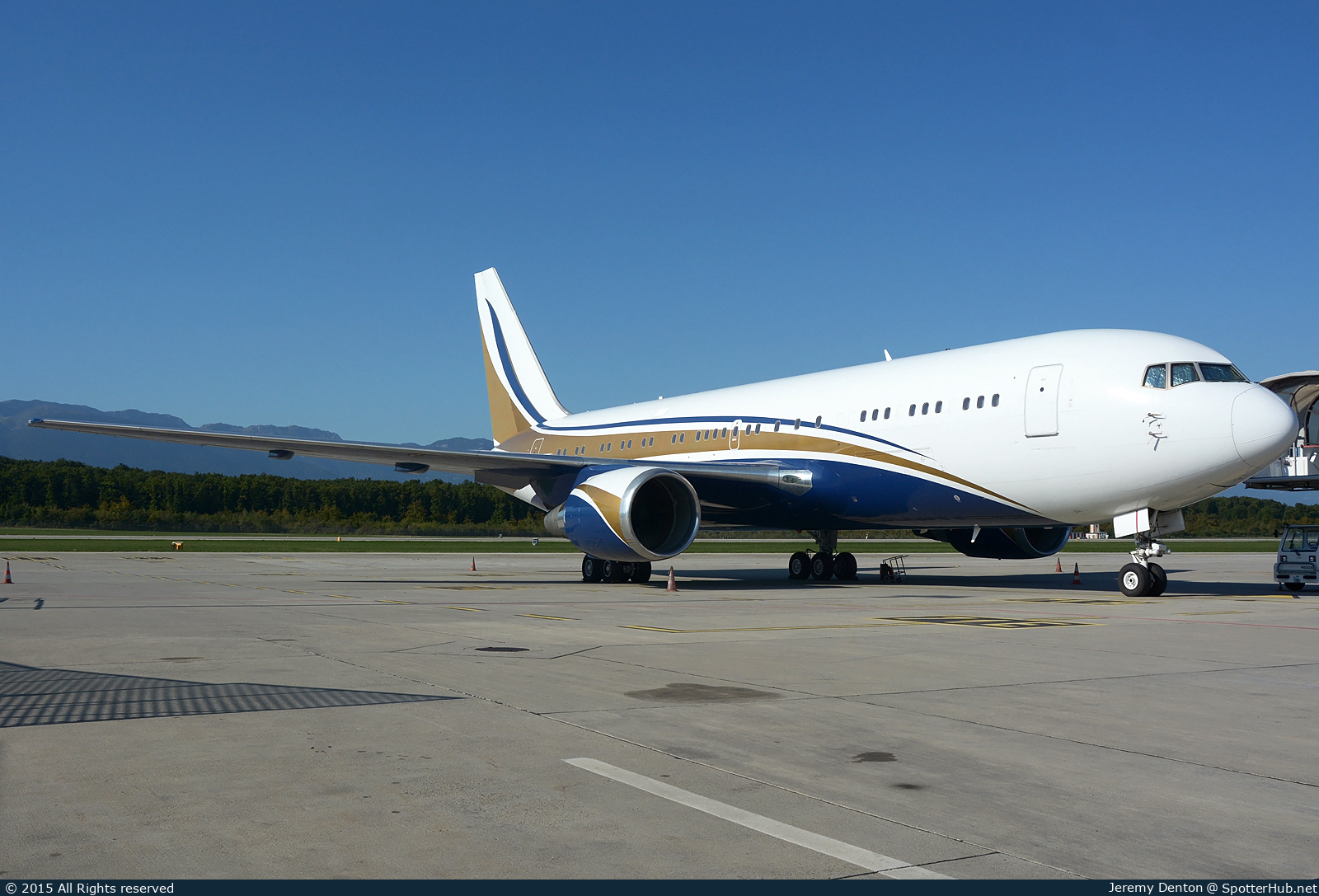 Photo of N767KS - Boeing 767-24Q(ER) operated by Mid East Jet