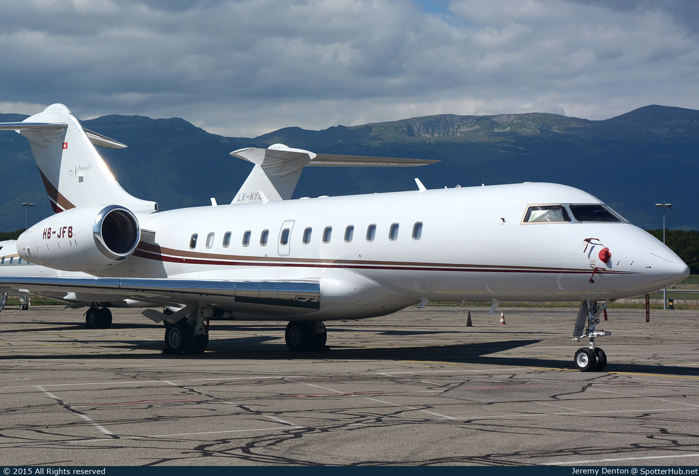 Photo of HB-JFB - Bombardier Global 5000 operated by Nomad Aviation