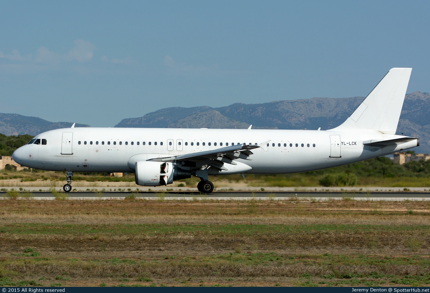 Photo of YL-LCK - Airbus A320-214 operated by SmartLynx Airlines