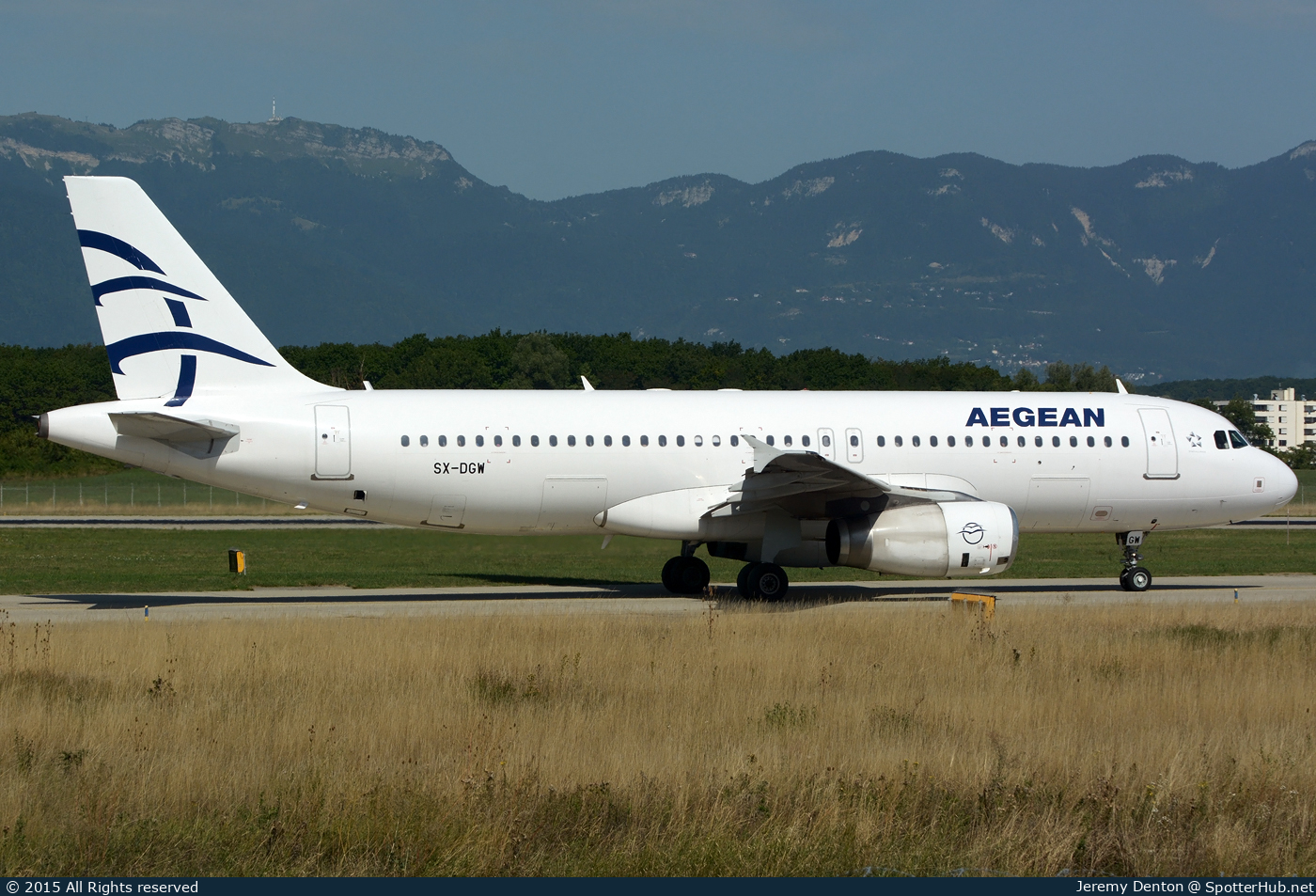 Photo of SX-DGW - Airbus A320-232 operated by Aegean Airlines