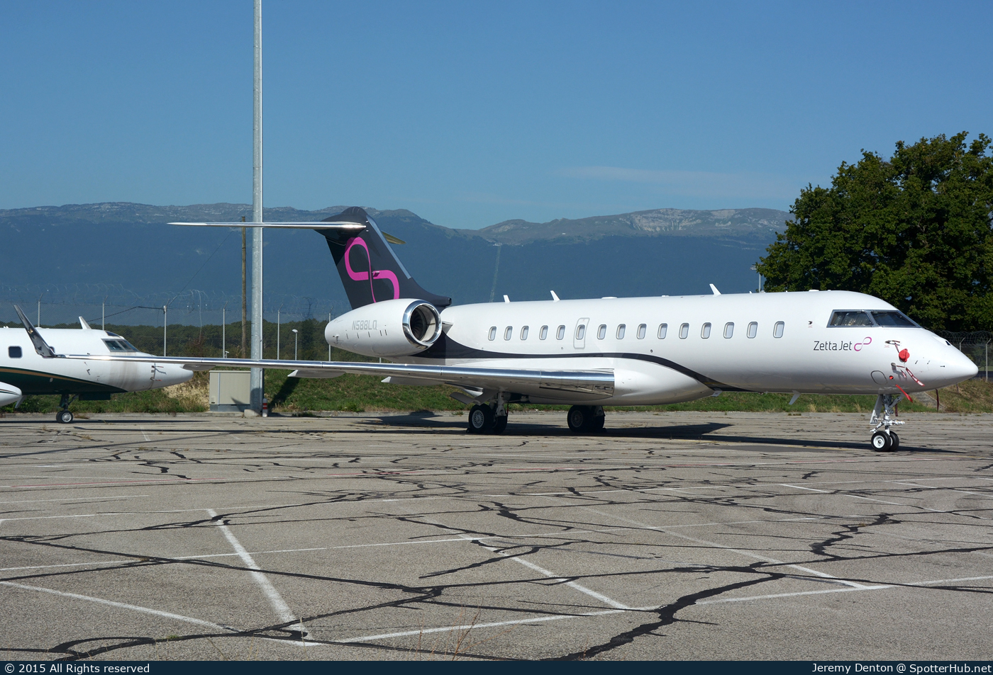 Photo of N588LQ - Bombardier Global 6000 operated by Zetta Jet