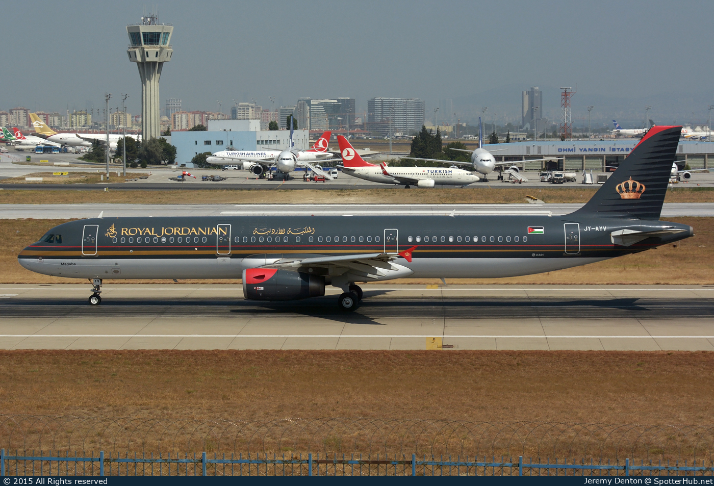 Photo of JY-AYV - Airbus A321-231 operated by Royal Jordanian Airlines