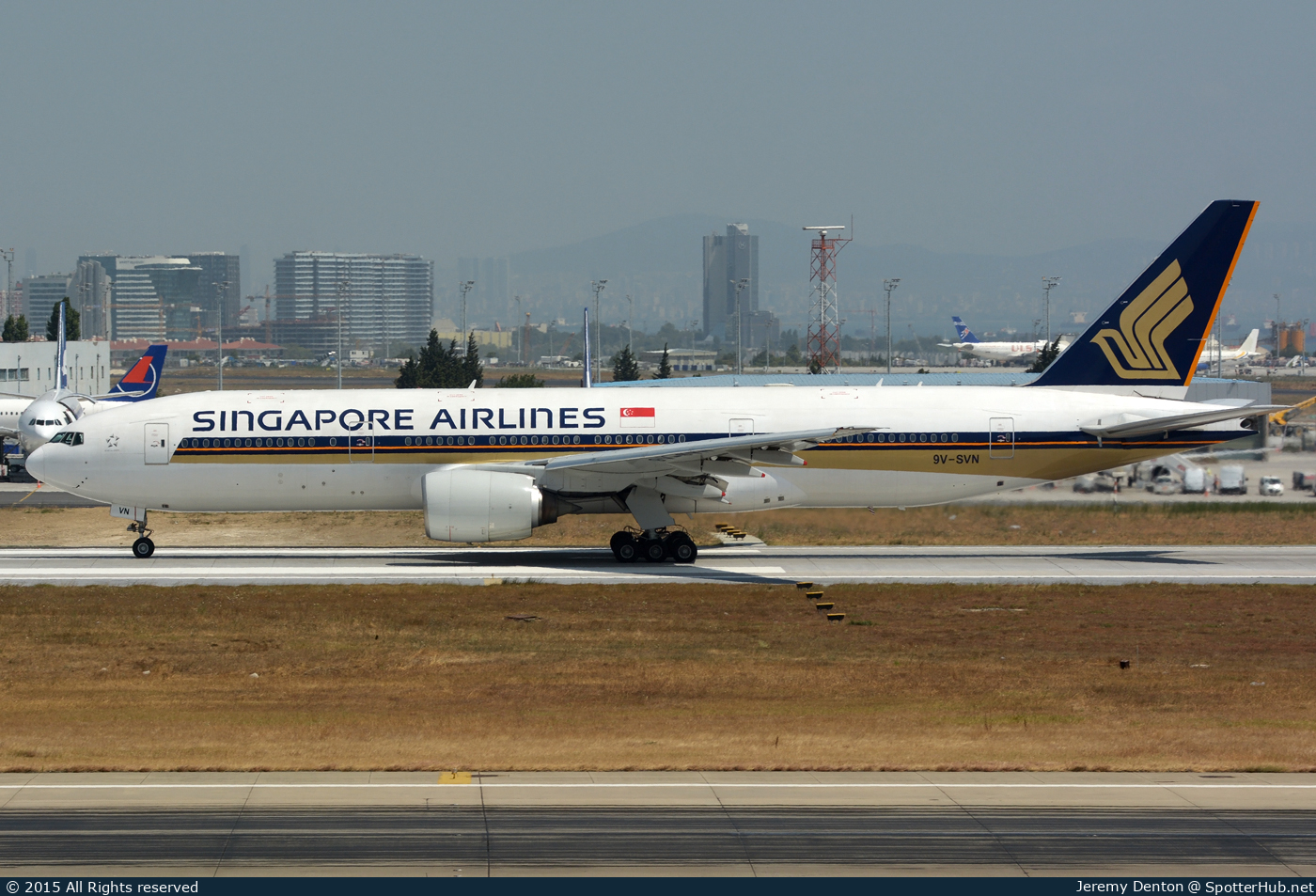 Photo of 9V-SVN - Boeing 777-212(ER) operated by Singapore Airlines