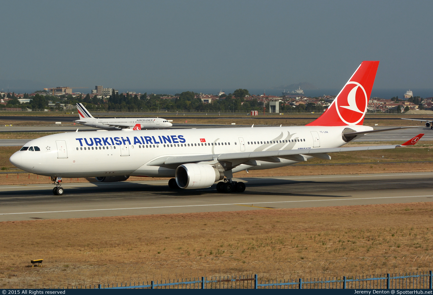 Photo of TC-LNA - Airbus A330-223 operated by Turkish Airlines