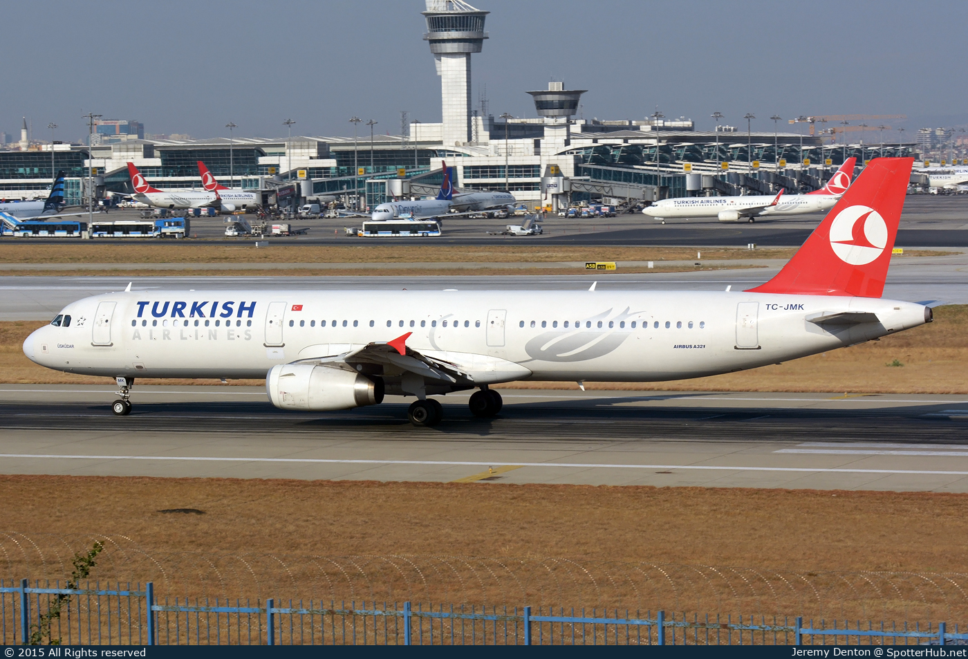 Photo of TC-JMK - Airbus A321-231 operated by Turkish Airlines