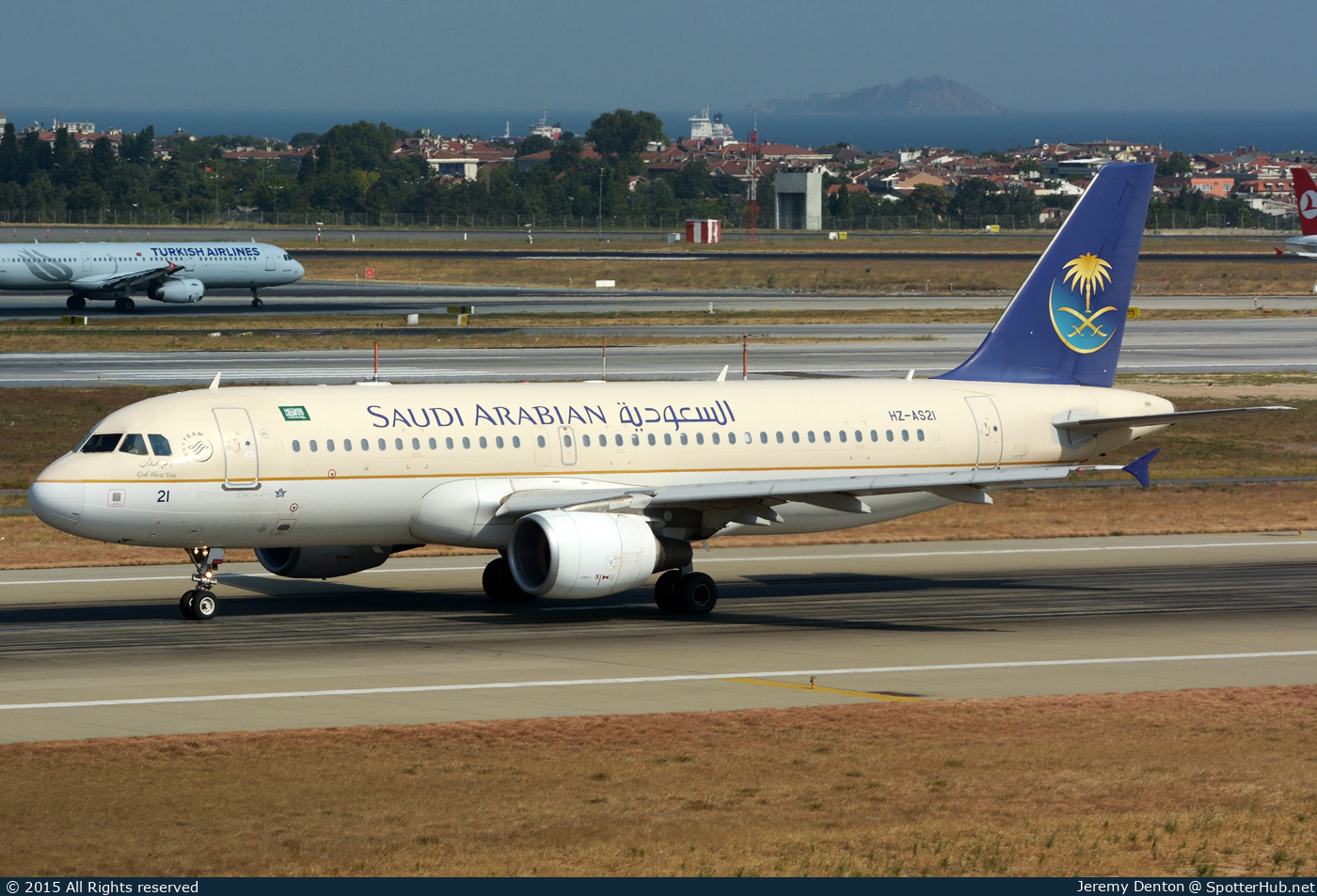 Photo of HZ-AS21 - Airbus A320-214 operated by Saudi Arabian Airlines