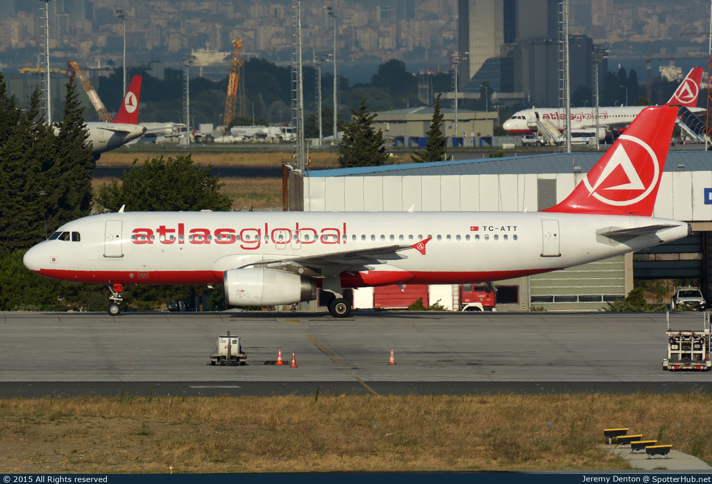 Photo of TC-ATT - Airbus A320-233 operated by AtlasGlobal