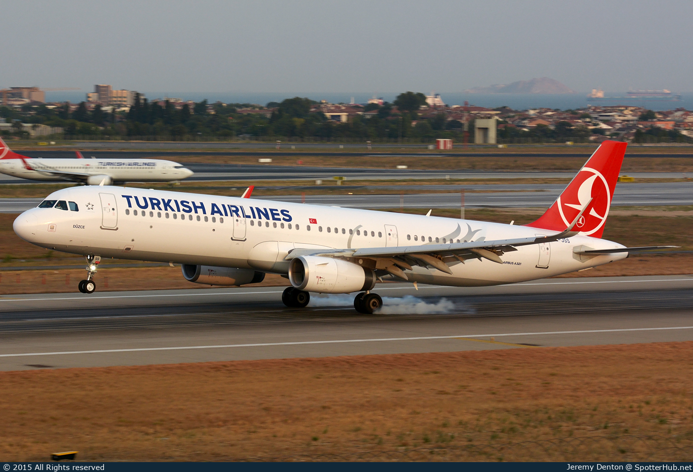 Photo of TC-JSS - Airbus A321-231 operated by Turkish Airlines