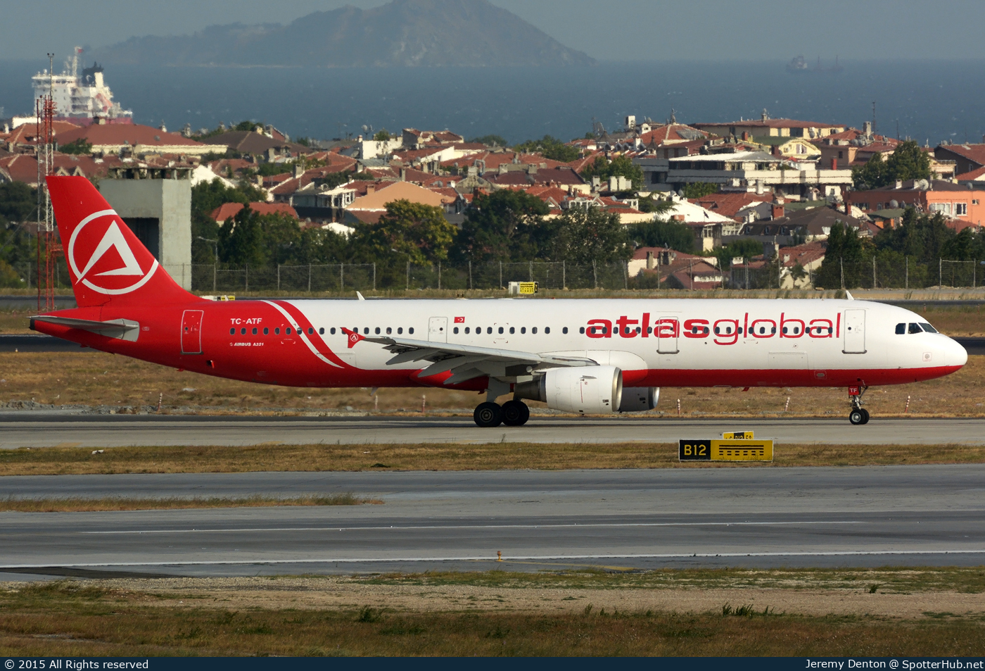 Photo of TC-ATF - Airbus A321-211 operated by AtlasGlobal