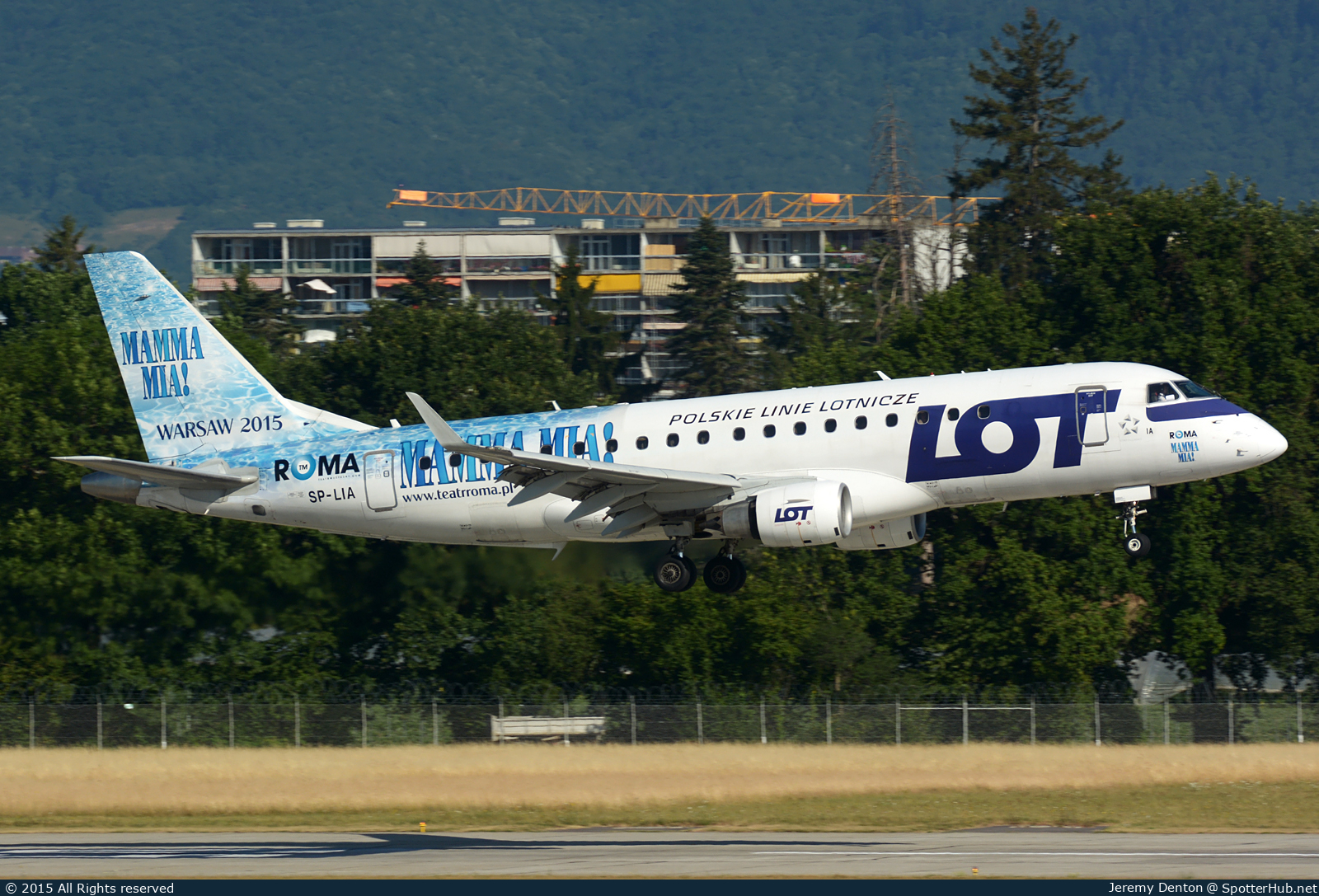 Photo of SP-LIA - Embraer ERJ-175STD operated by LOT Polish Airlines