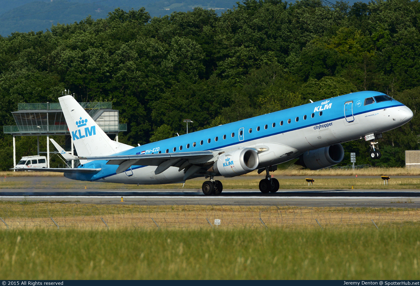 Photo of PH-EZD - Embraer ERJ-190STD operated by KLM Cityhopper
