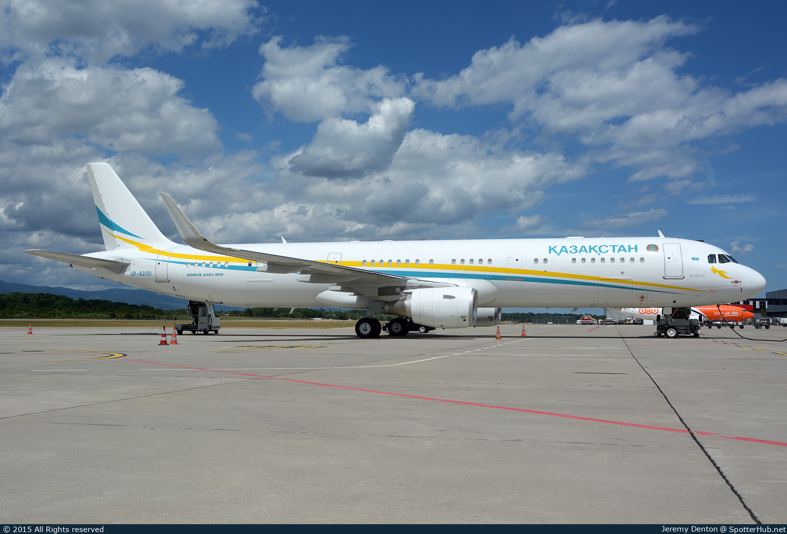 Photo of UP-A2101 - Airbus A321-211(CJ) operated by Government of Kazakhstan