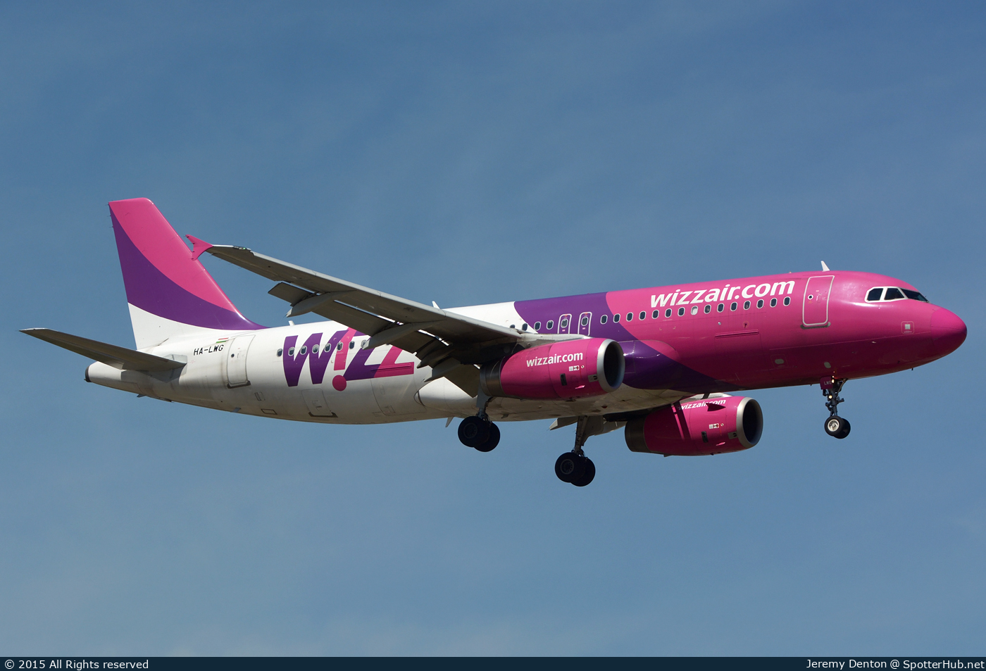 Photo of HA-LWG - Airbus A320-232 operated by Wizz Air