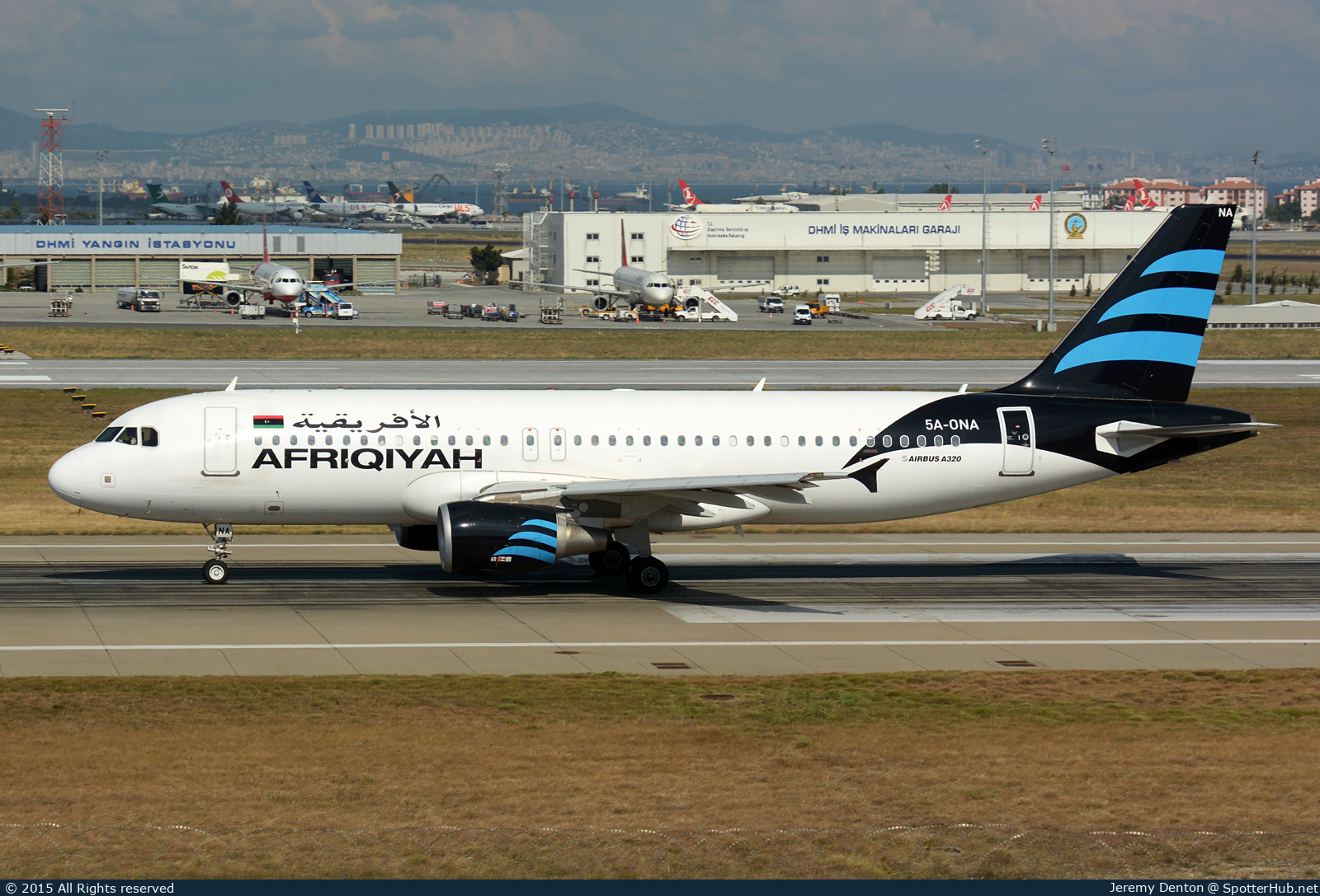 Photo of 5A-ONA - Airbus A320-214 operated by Afriqiyah Airways