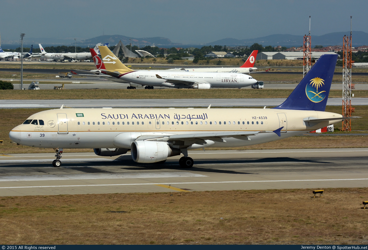 Photo of HZ-AS39 - Airbus A320-214 operated by Saudi Arabian Airlines