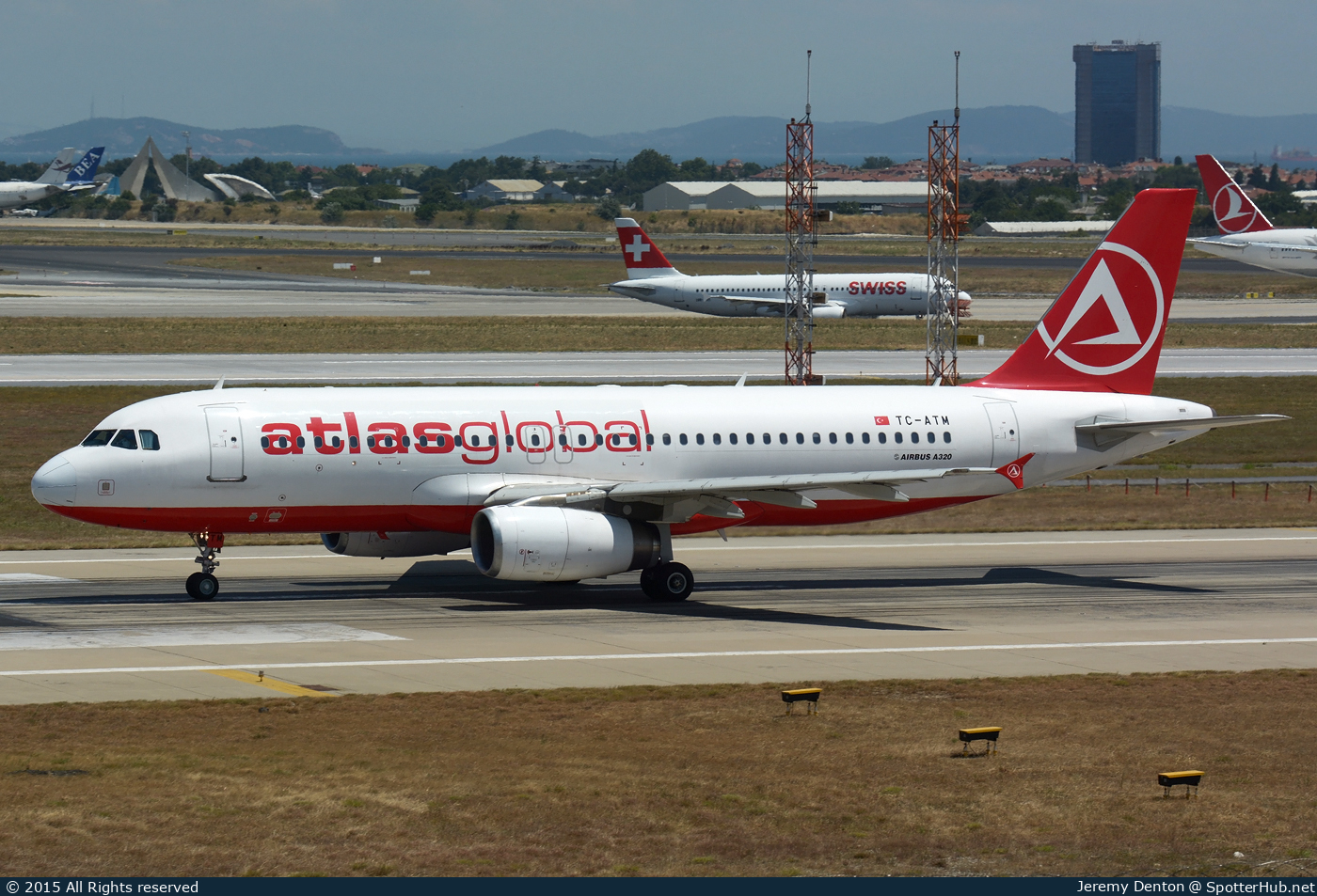 Photo of TC-ATM - Airbus A320-232 operated by AtlasGlobal