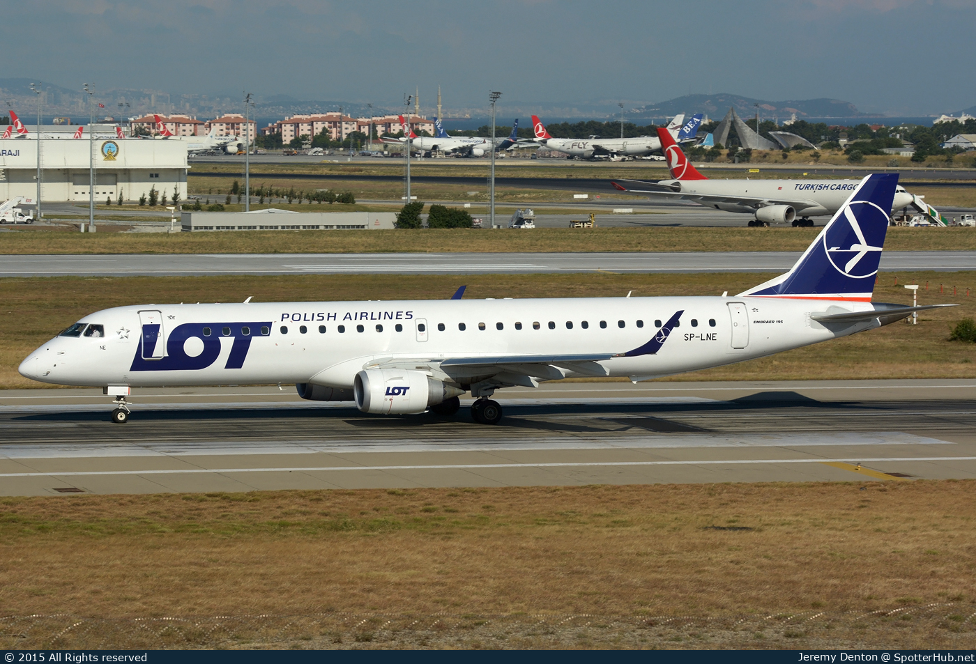 Photo of SP-LNE - Embraer ERJ-195LR operated by LOT Polish Airlines