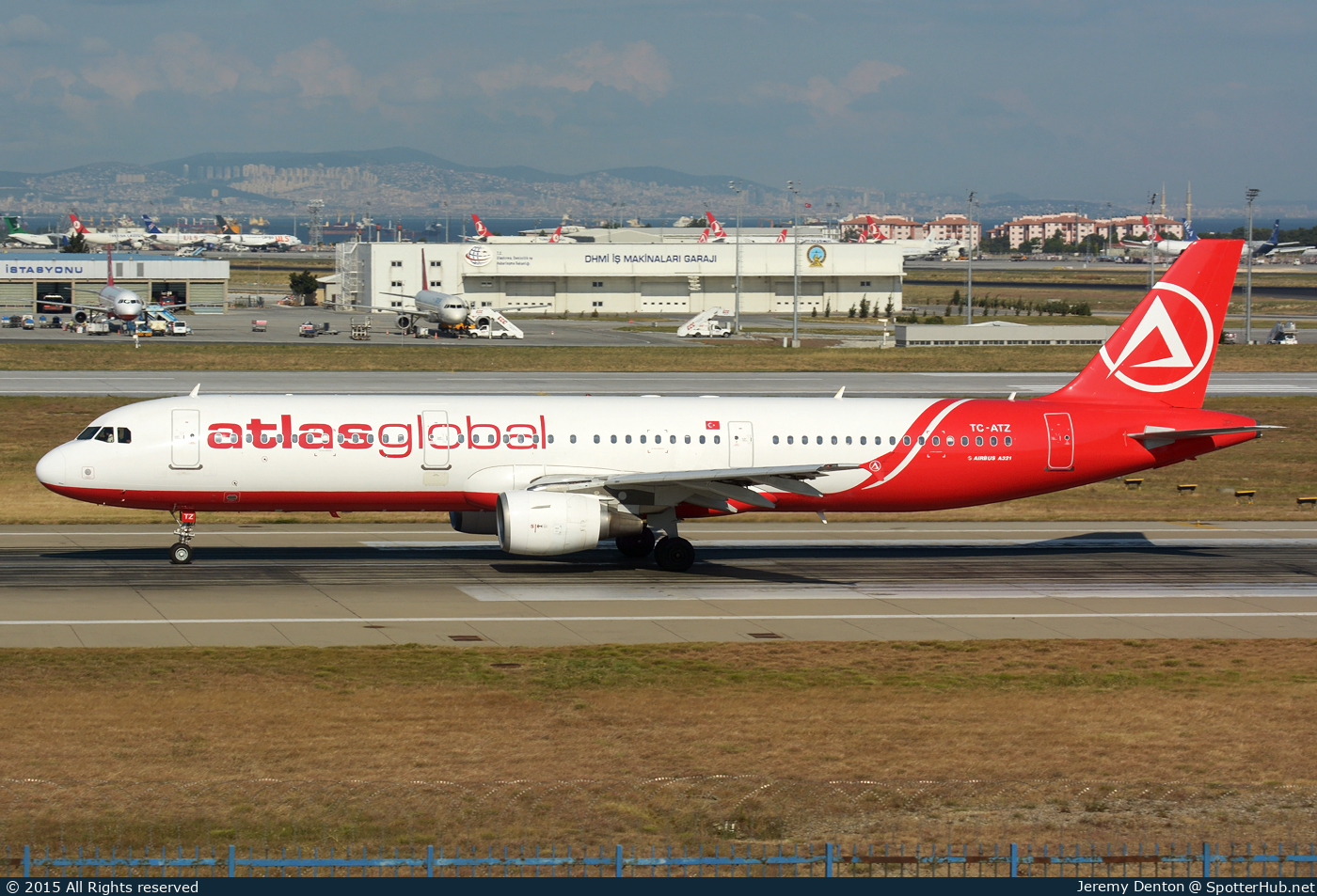 Photo of TC-ATZ - Airbus A321-211 operated by AtlasGlobal