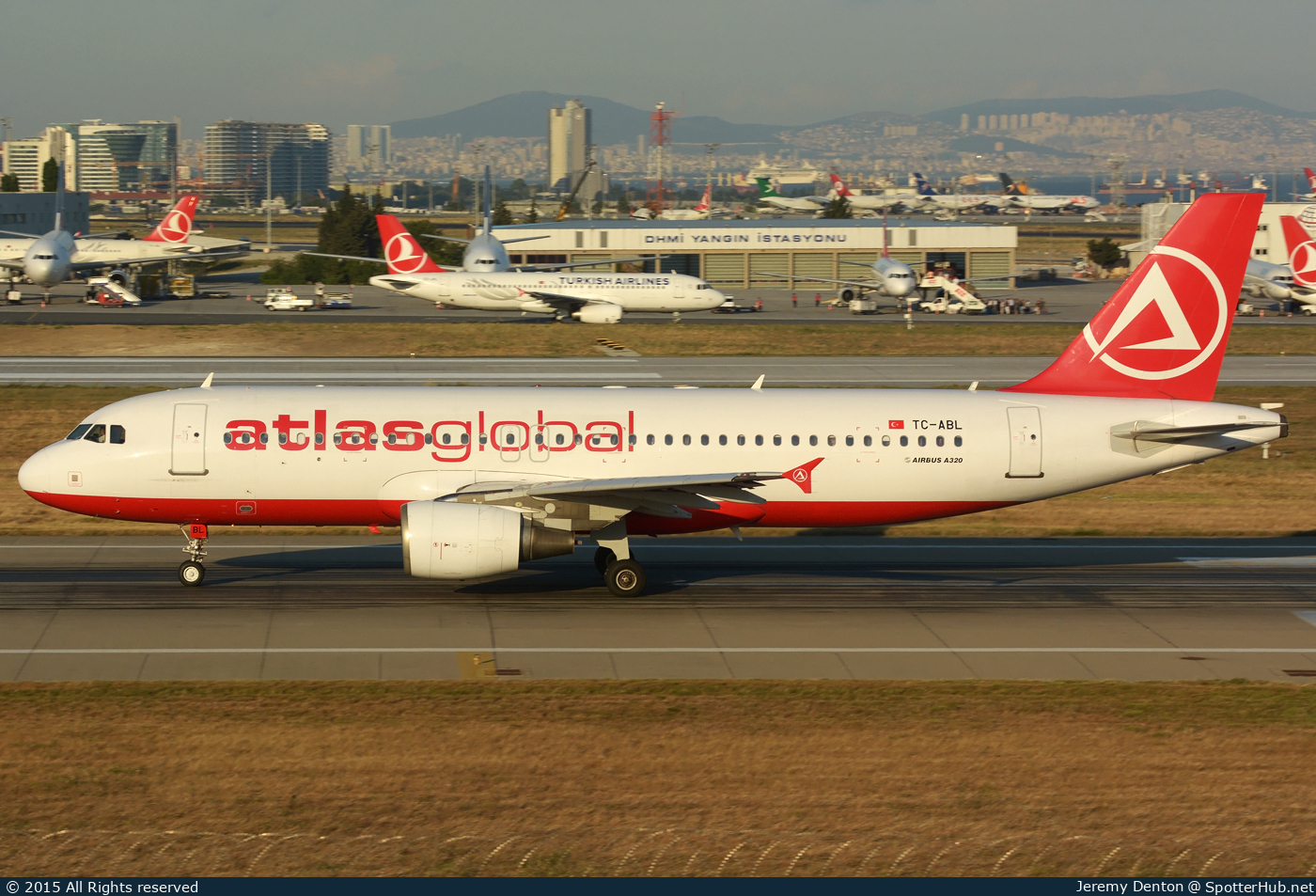 Photo of TC-ABL - Airbus A320-214 operated by AtlasGlobal