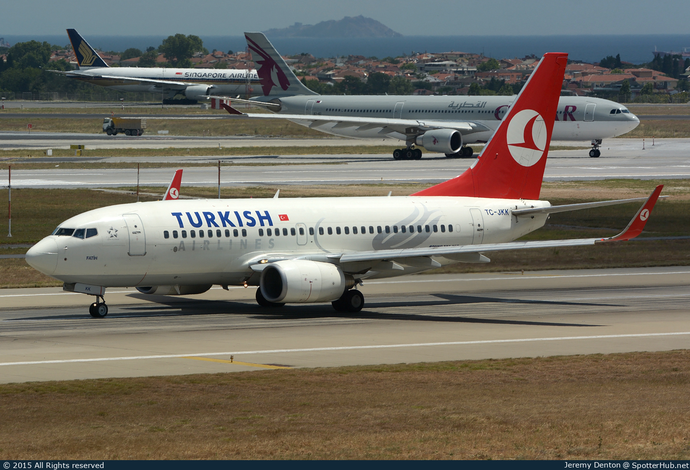 Photo of TC-JKK - Boeing 737-752 operated by Turkish Airlines