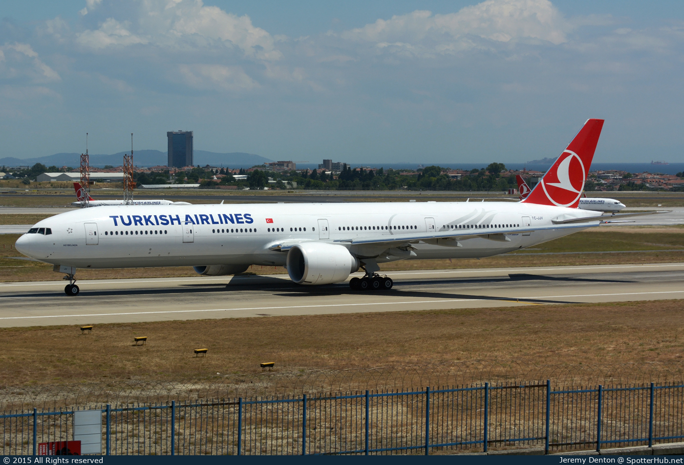 Photo of TC-JJV - Boeing 777-3F2(ER) operated by Turkish Airlines