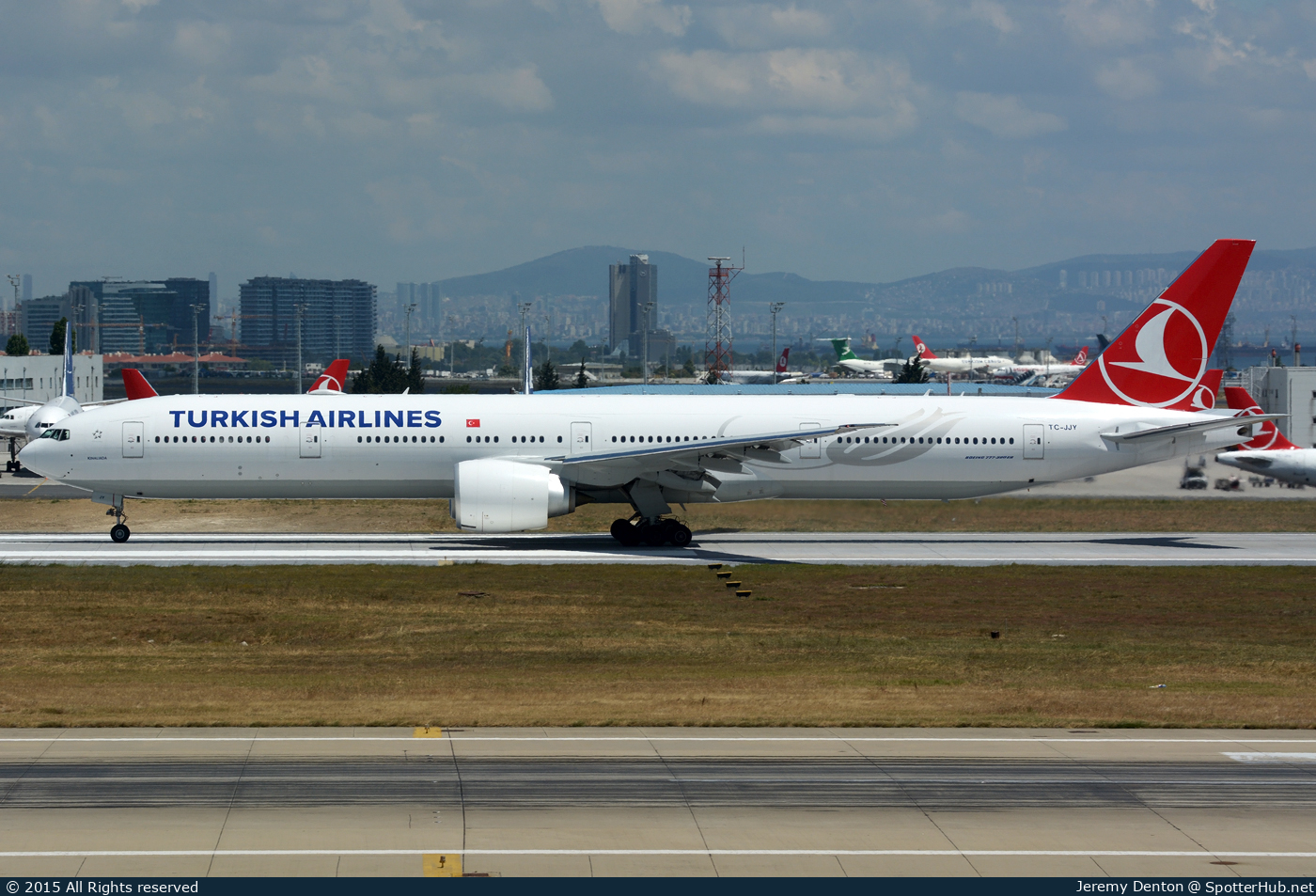 Photo of TC-JJY - Boeing 777-3F2(ER) operated by Turkish Airlines