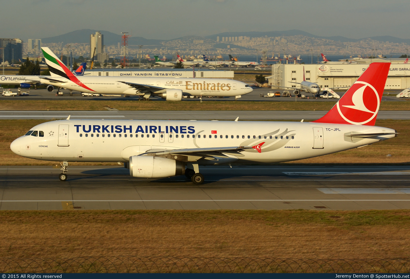 Photo of TC-JPL - Airbus A320-232 operated by Turkish Airlines
