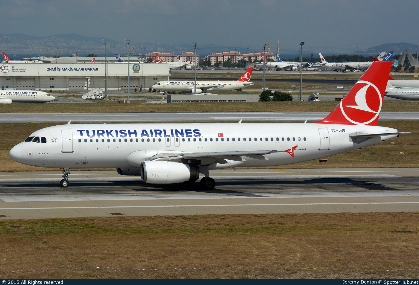 Photo of TC-JUG - Airbus A320-232 operated by Turkish Airlines