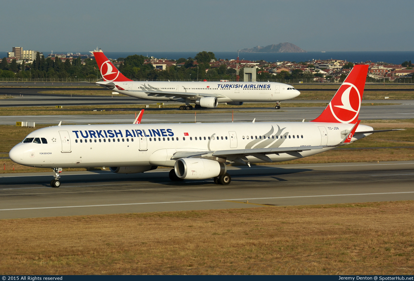 Photo of TC-JSN - Airbus A321-231 operated by Turkish Airlines