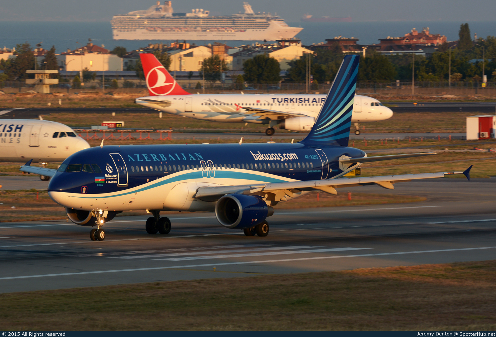 Photo of 4K-AZ83 - Airbus A320-214 operated by Azerbaijan Airlines