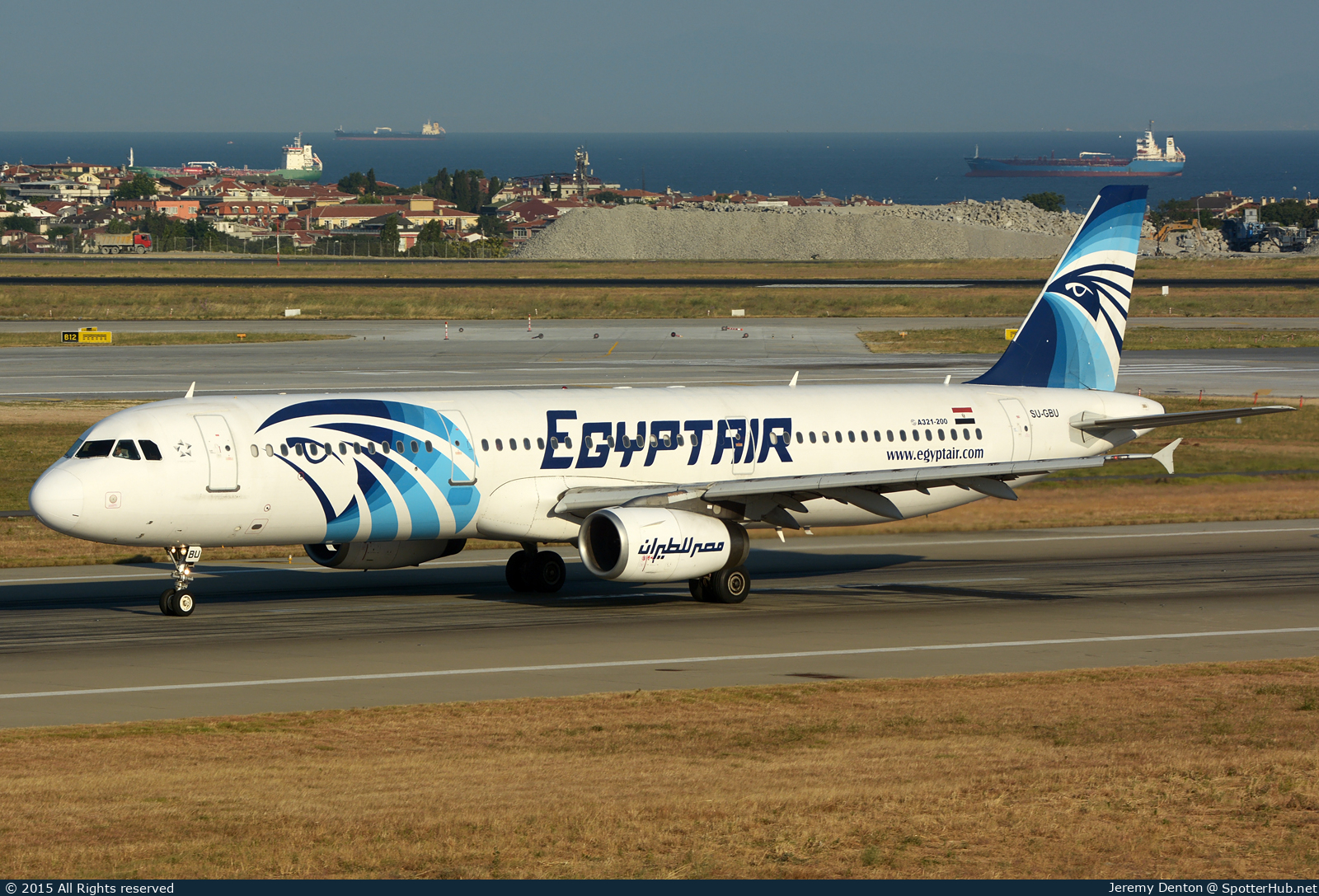 Photo of SU-GBU - Airbus A321-231 operated by Egyptair