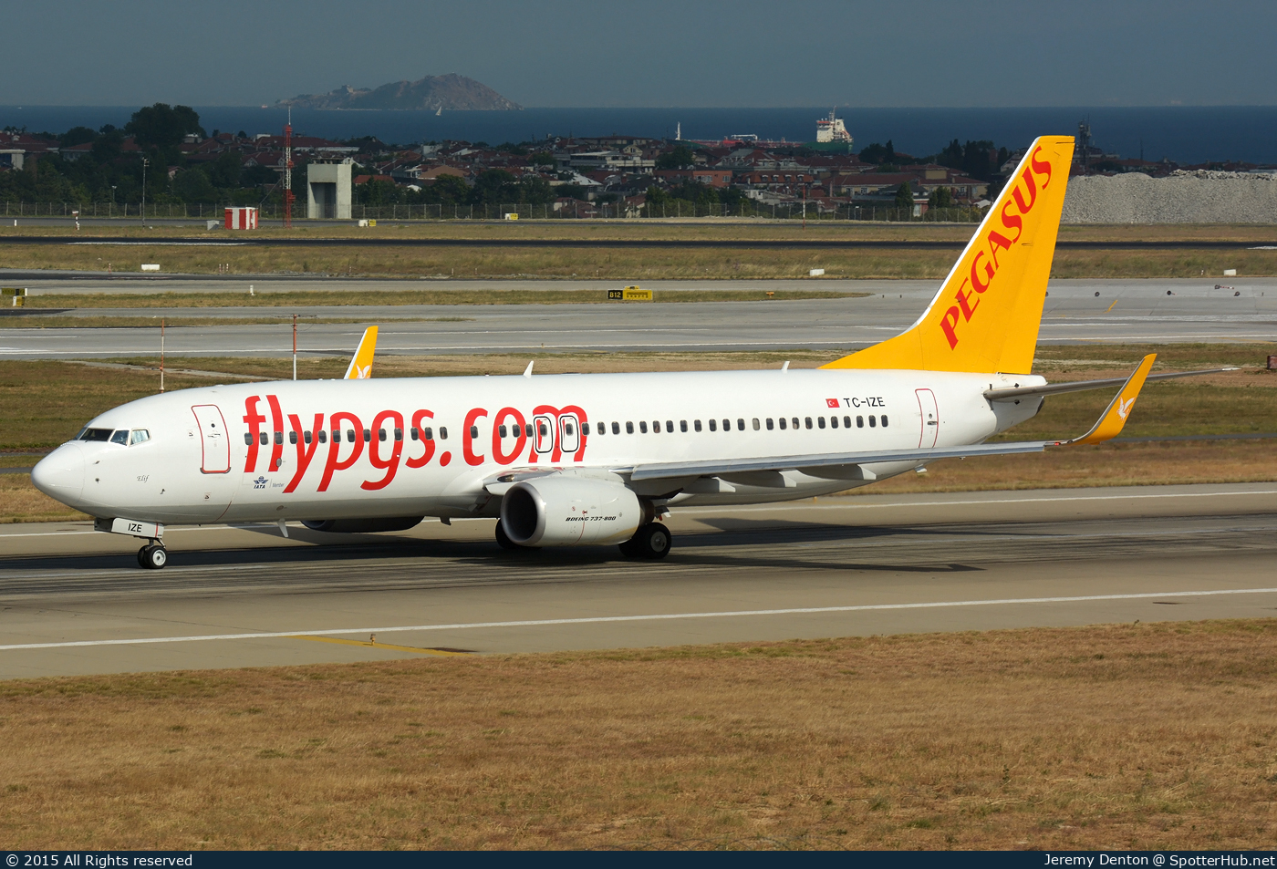 Photo of TC-IZE - Boeing 737-86J operated by Pegasus Airlines