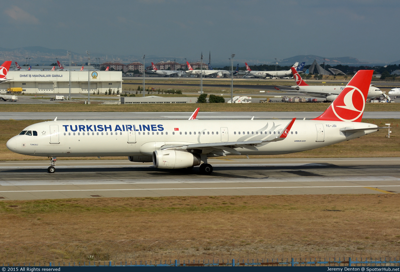 Photo of TC-JSI - Airbus A321-231 operated by Turkish Airlines