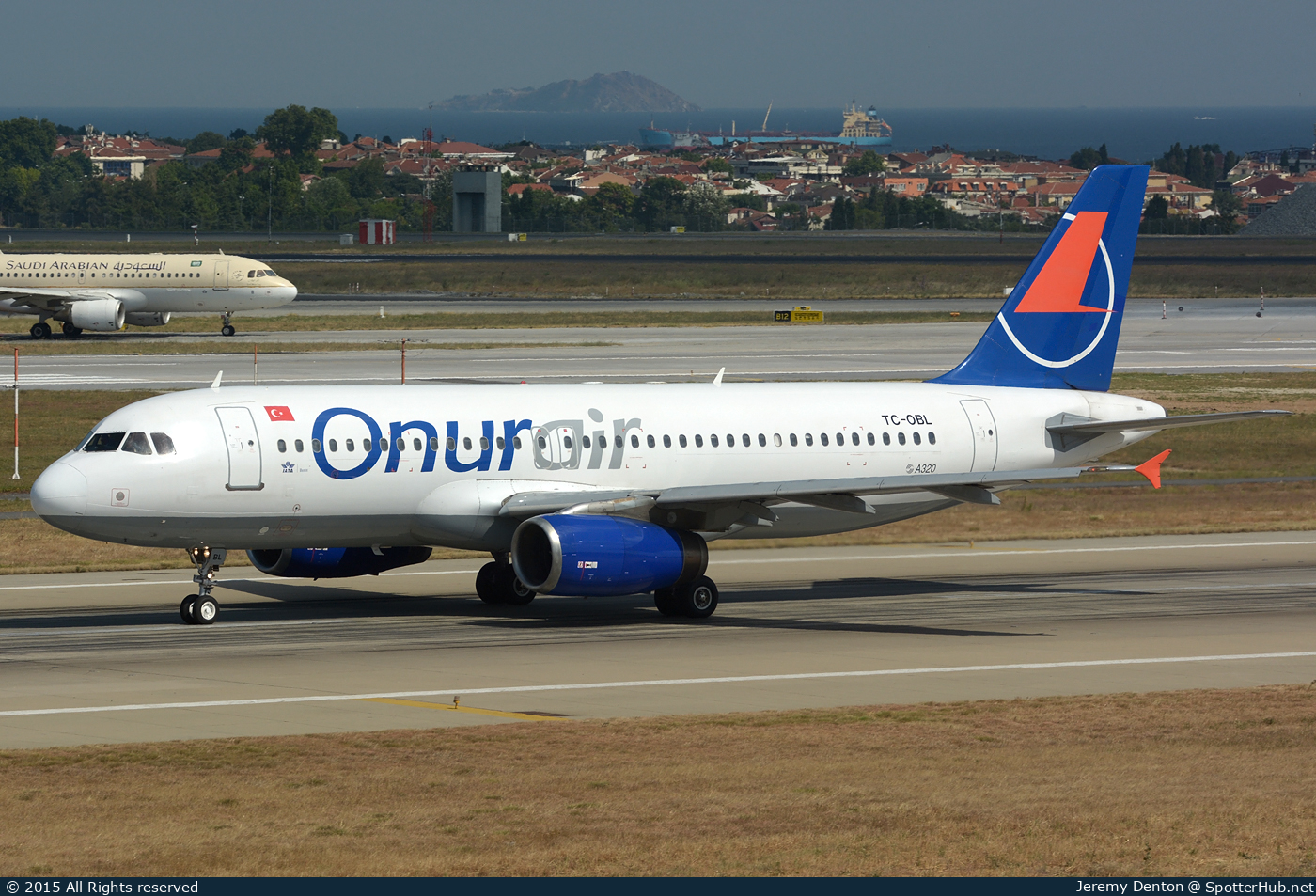 Photo of TC-OBL - Airbus A320-232 operated by Onur Air