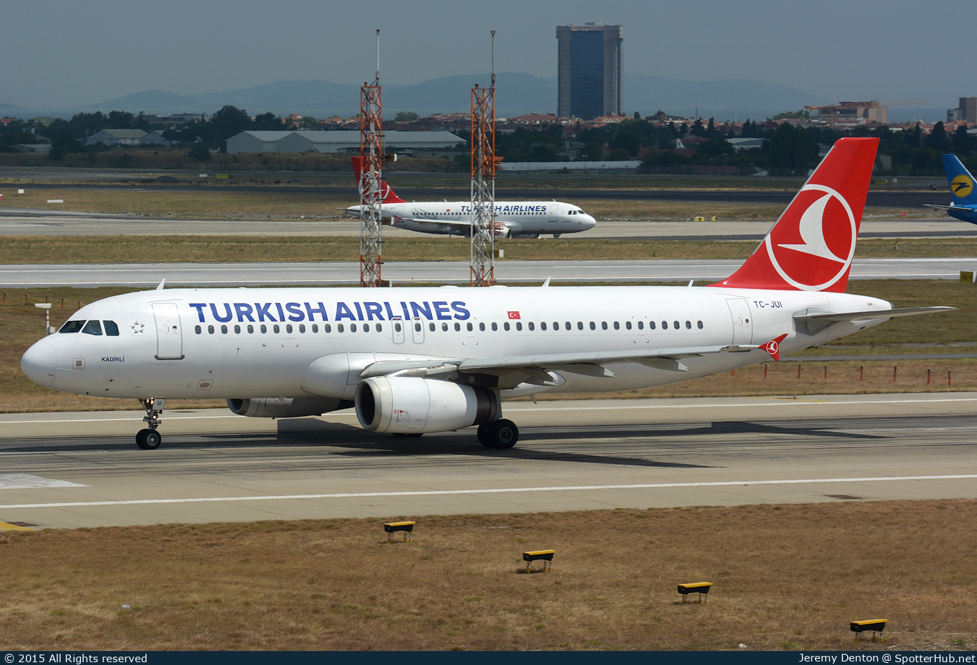 Photo of TC-JUI - Airbus A320-232 operated by Turkish Airlines
