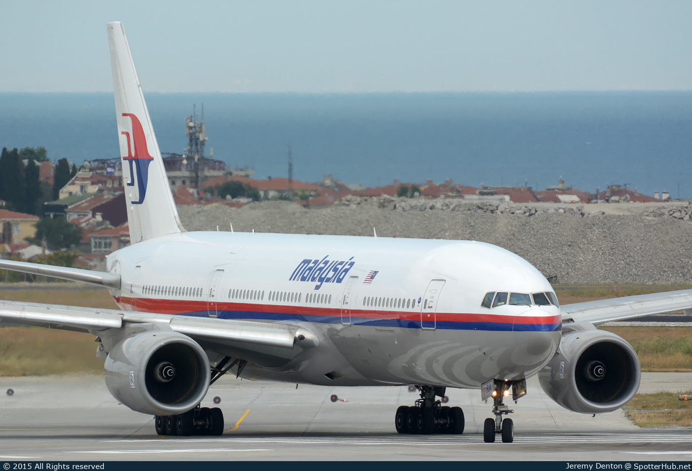Photo of 9M-MRA - Boeing 777-2H6(ER) operated by Malaysia Airlines